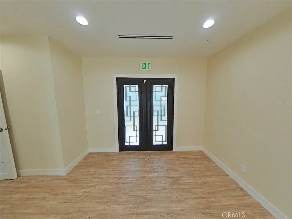 4 bed, 2772 sqft, $6,400 — Photo 2