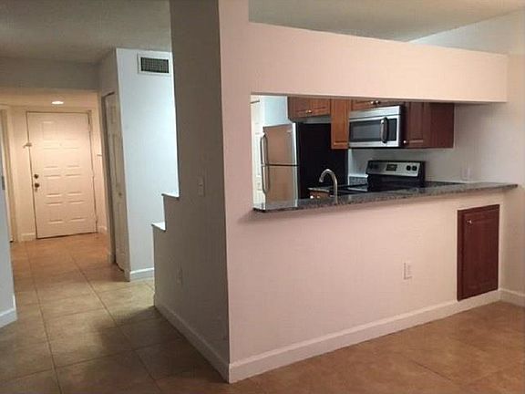 4th image of 10002 NW 41st St