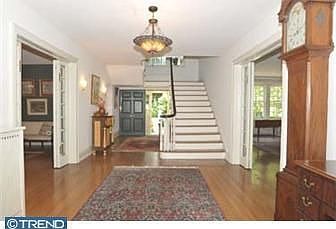 3rd image of 1000 Westview St