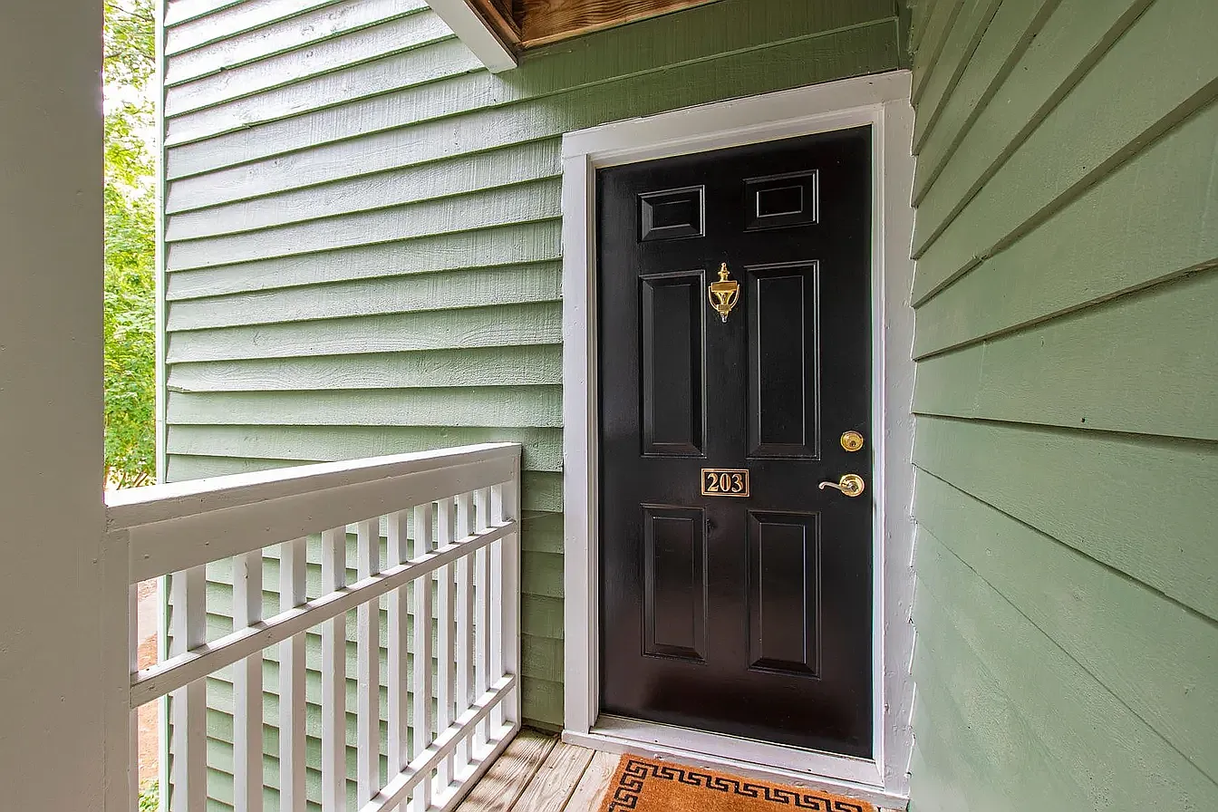 1 bed, 732 sqft, $1,500 — Photo 3