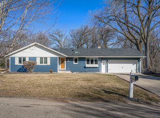 5014 Holiday Rd, Minnetonka, MN 55345
