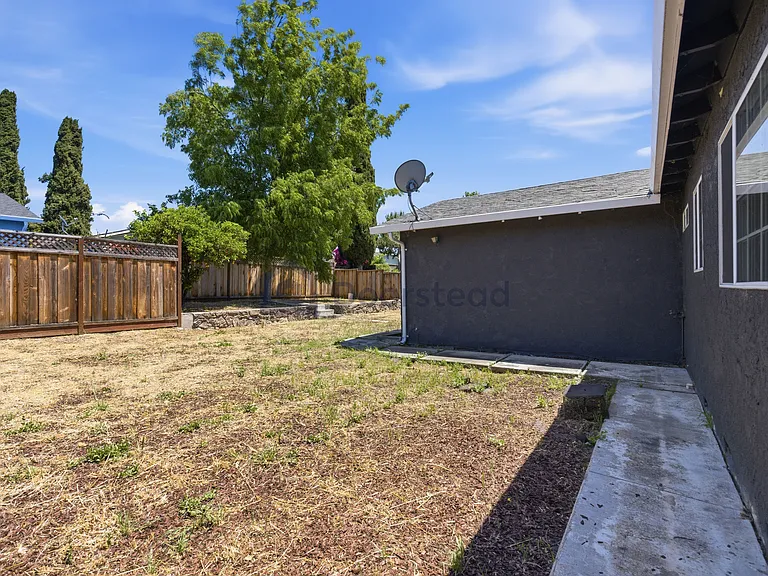 1624 Farringdon Ct — Photo 23