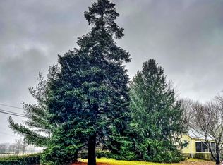 52 Federal Rd, Monroe Township, NJ 08831