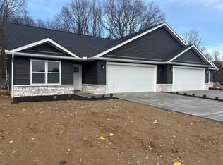 1590 Walker Lake Rd, Mansfield, OH 44906