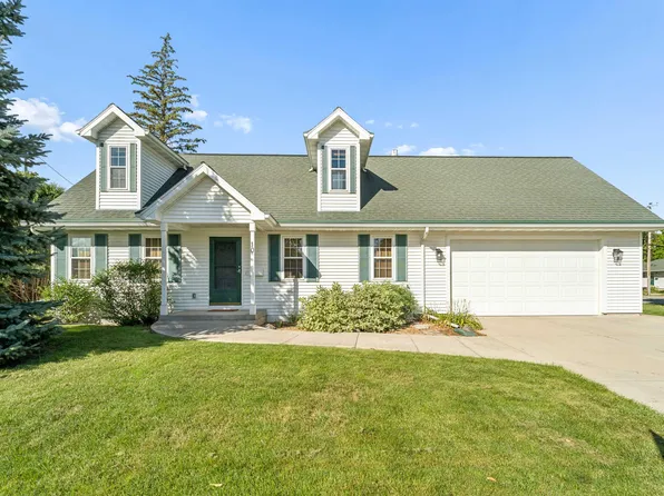 10 S Royal Ave, Fond Du Lac, WI 54935