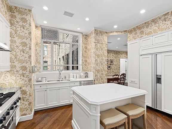 3rd image of 960 Park Ave #11E