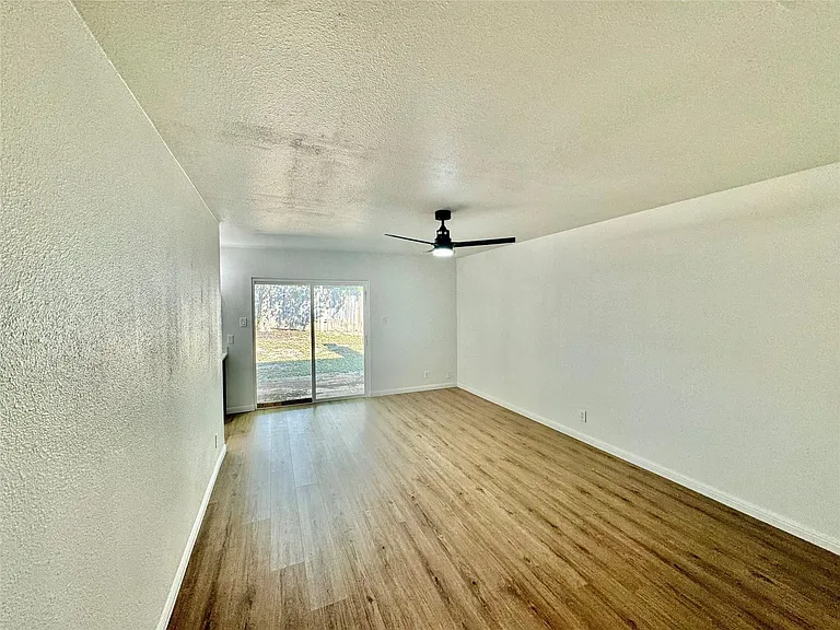 9506 Stonebridge Dr — Photo 20