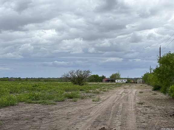 3rd image of 1460 County Road 193
