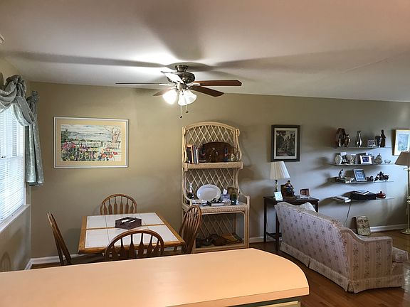 4th image of 2724 N Robino Dr