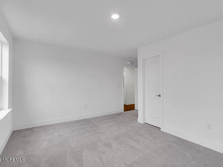 122 Woolley Ct — Photo 36
