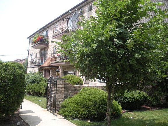4th image of 6440 S Narragansett Ave APT 1W