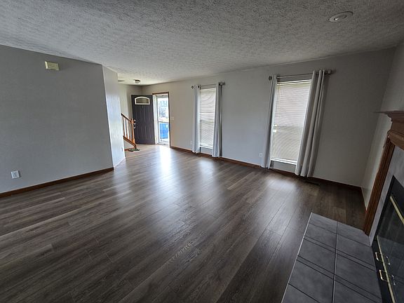5th image of 4297 Grays Market Dr