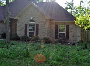 818 Chickasaw Dr, Montgomery, TX 77316