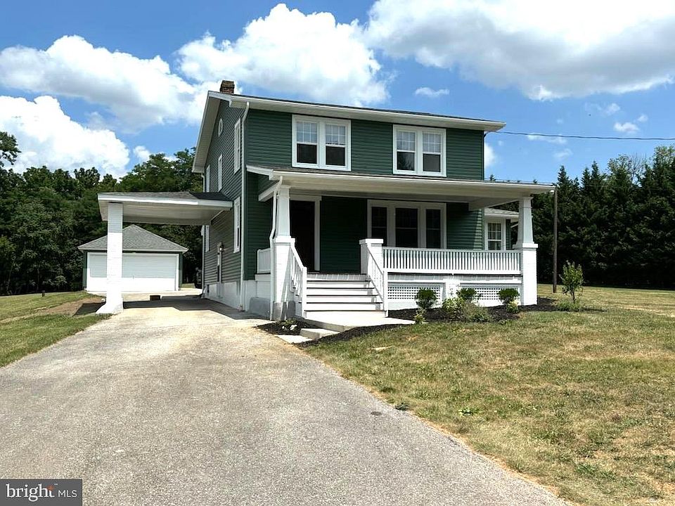 2nd image of 2185 Carlisle Pike