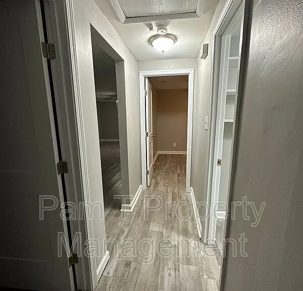 1921 Cowan Ave — Photo 6