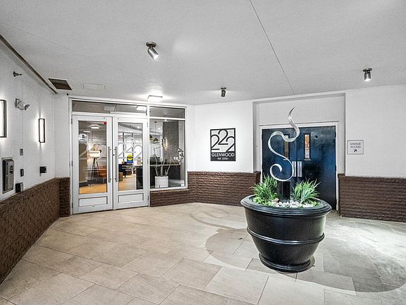 4th image of 222 Glenwood Ave #304-1
