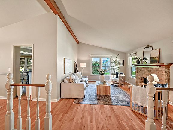 4th image of 3153 S Lakewood Way