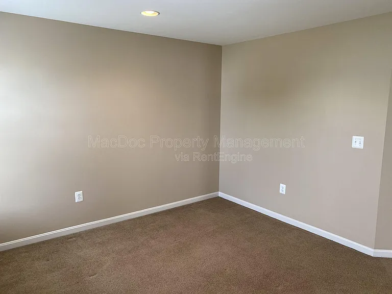 121 Riggs Rd — Photo 41