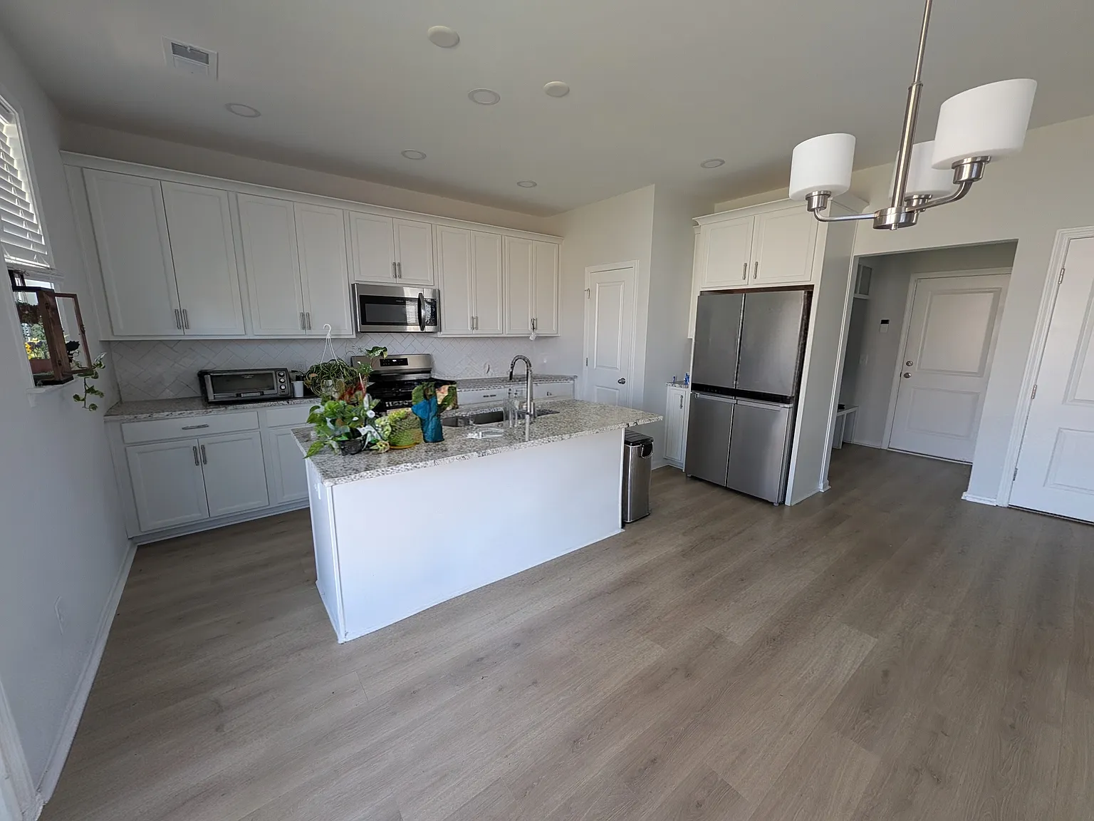 8824 Credence Dr — Photo 4
