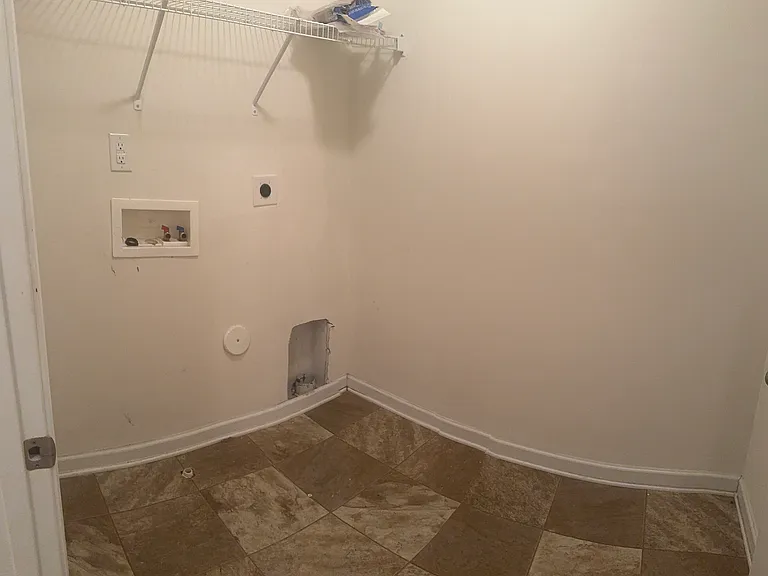 4131 Long Arrow Dr — Photo 14