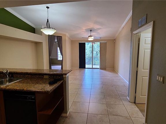 5th image of 10009 Villagio Gardens Ln Unit 206