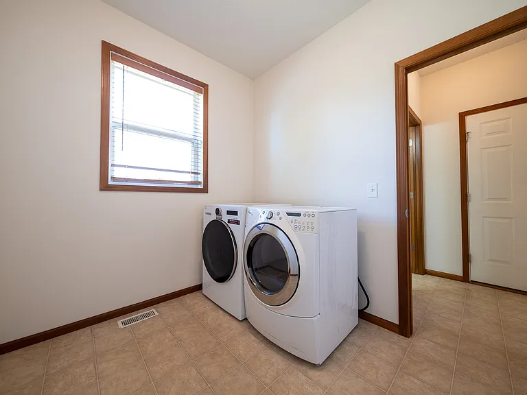 1814 Spring Creek Dr — Photo 28