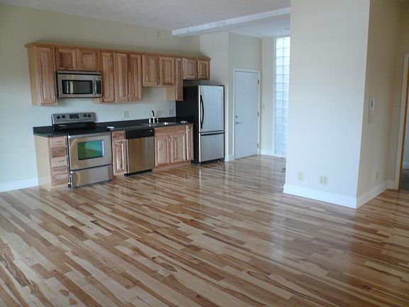 2nd image of 124 Water St