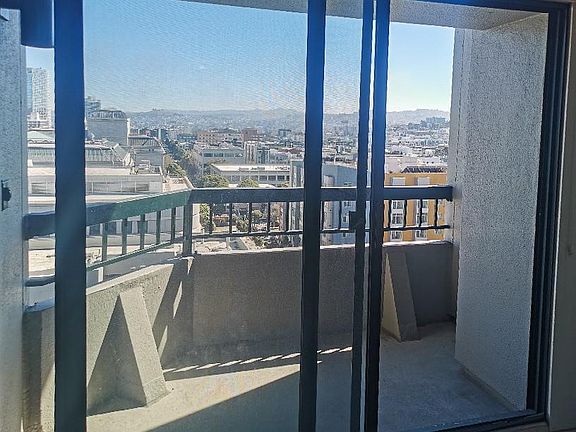 5th image of 601 Van Ness Ave APT 923