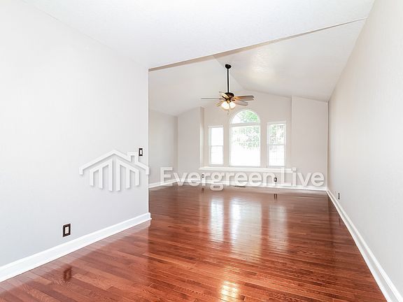 5th image of 2020 Sunflower St