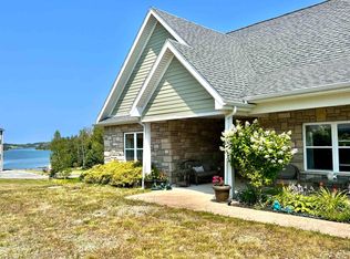 114 Ocean Stone Dr, Lunenburg, NS B0J2C0