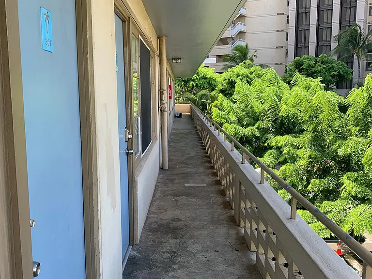 1821 Lipeepee St #302 — Photo 2