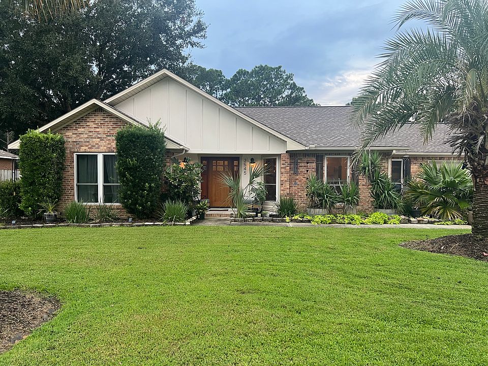 1st image of 2545 Crescent Rd