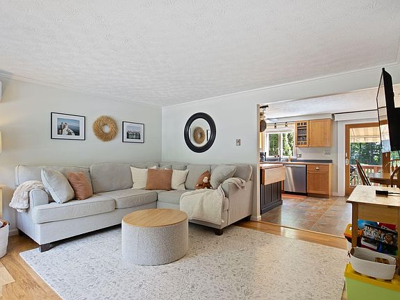 4th image of 60 Brown Street #14