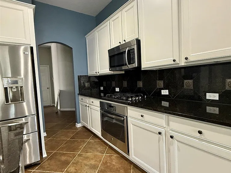26823 Lakeridge Park Ln — Photo 14