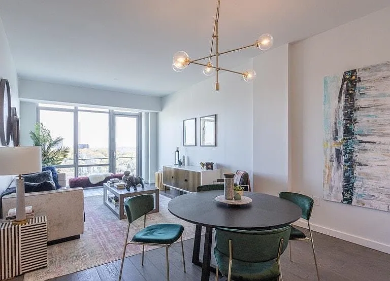 320 Adolphus Ave #404 — Photo 3