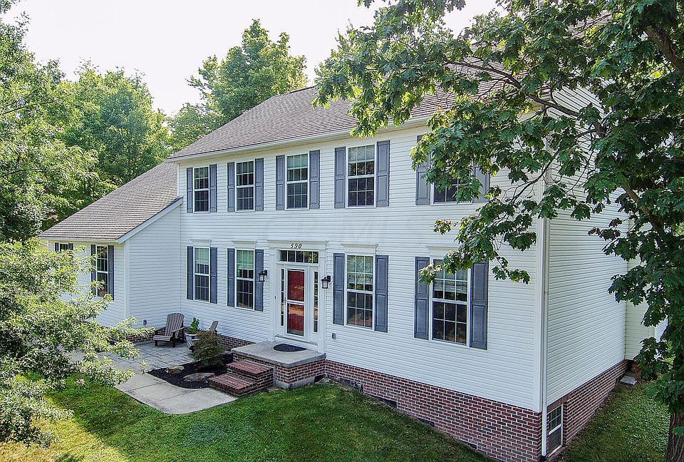 1st image of 590 Piedmont Ln