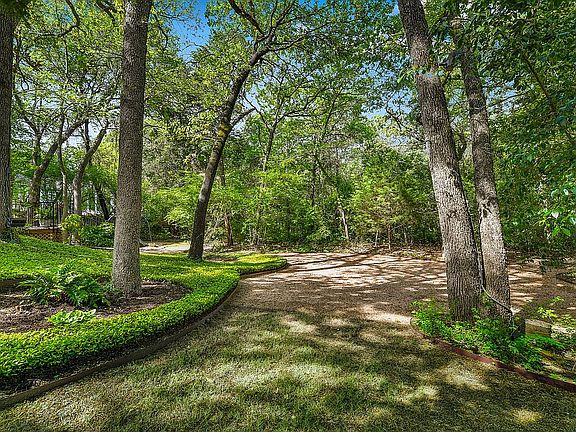 3rd image of 2309 Newforest Ct
