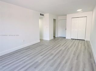 Los Sueños Condo, Hialeah, FL 33012
