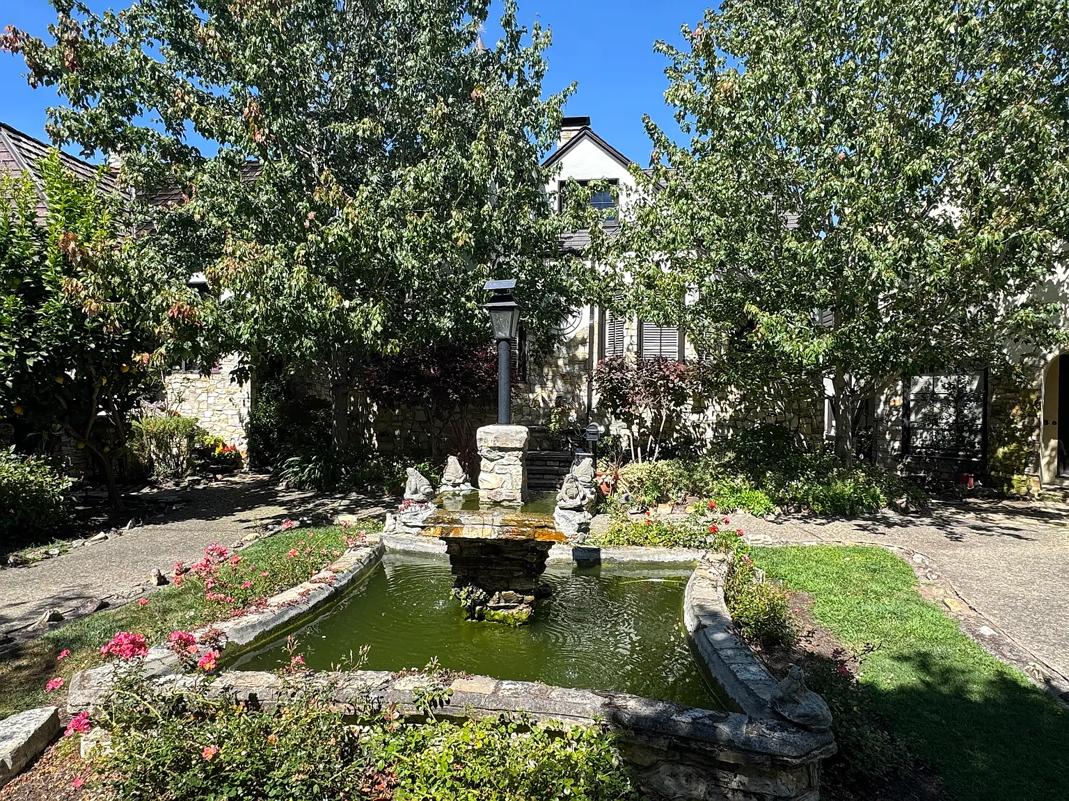 1 bed, $2,600 — Photo 1