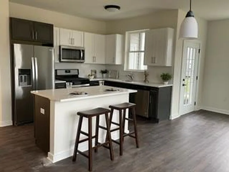 2144 Lakewood Rd — Photo 4