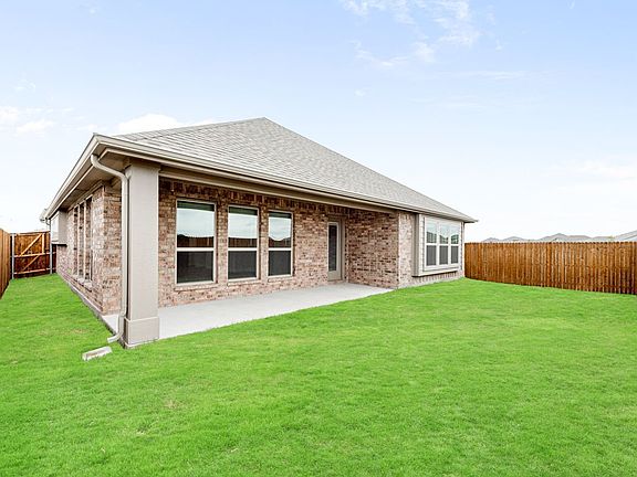 4th image of 9008 Silver Dollar Dr
