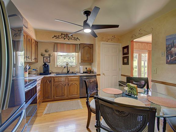 5th image of 6062 Cedar Hill Ln