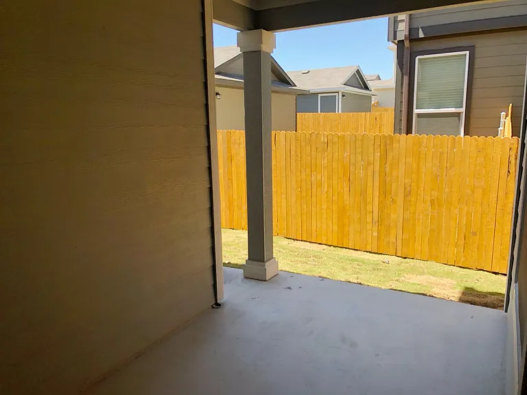 10502 Fulton Ave — Photo 10