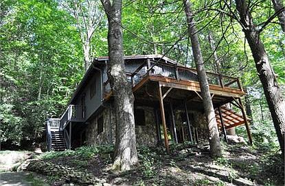 1st image of 243 Cliffwood Dr
