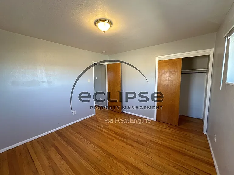 1823 Gunnison Ave — Photo 15