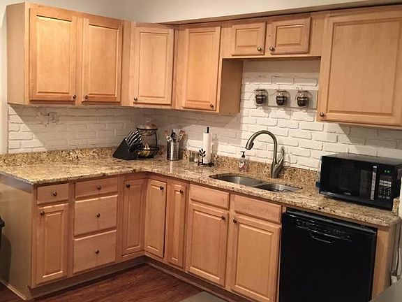 2nd image of 2607 Robertson Ave #1