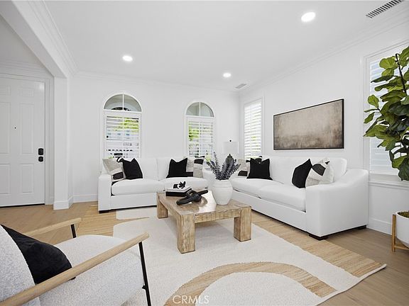 4th image of 3 Tudor Way