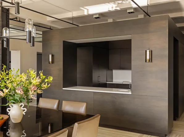 30 West 15th Street image 3 of 24