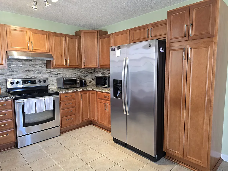2837 Bridgeport Dr — Photo 11