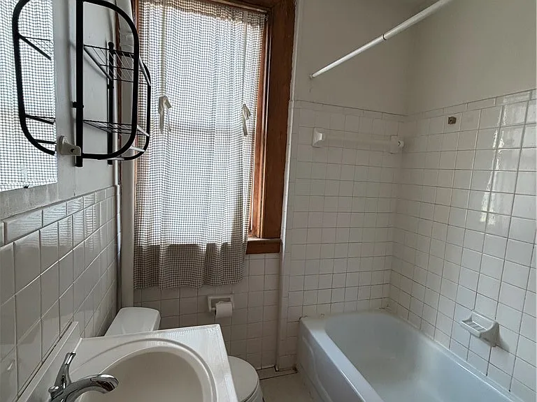 1005 Elmwood Ave #3 — Photo 10